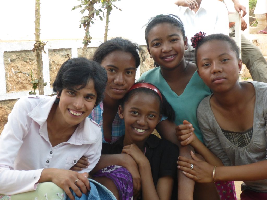 Felana (à droite) lycéenne avec ses copines!